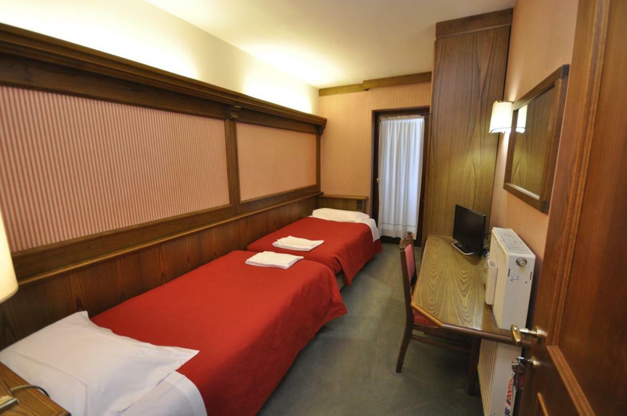 Hotel La Lepre Bianca Gallio Eksteriør bilde